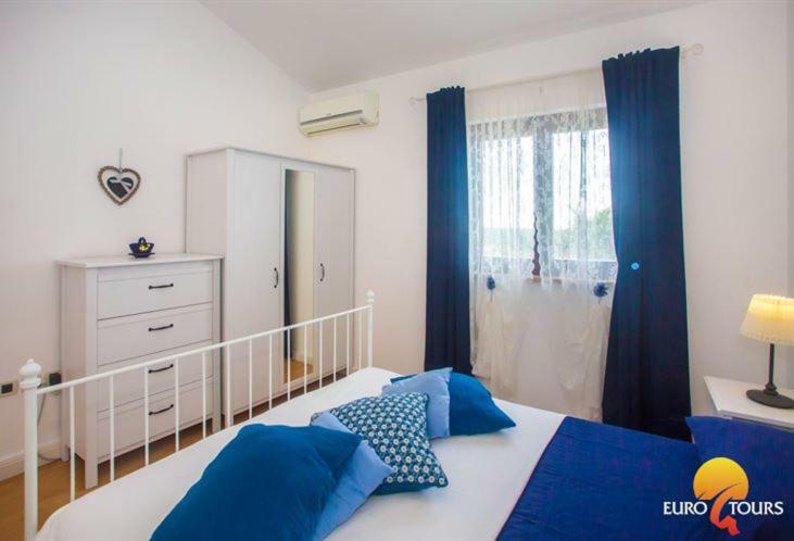 Holiday Home Marina Kaštelir Extérieur photo